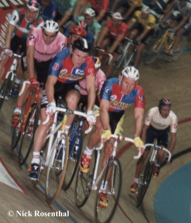 Photo of Matthew Gilmore and Etienne de Wilde on the Ghent track